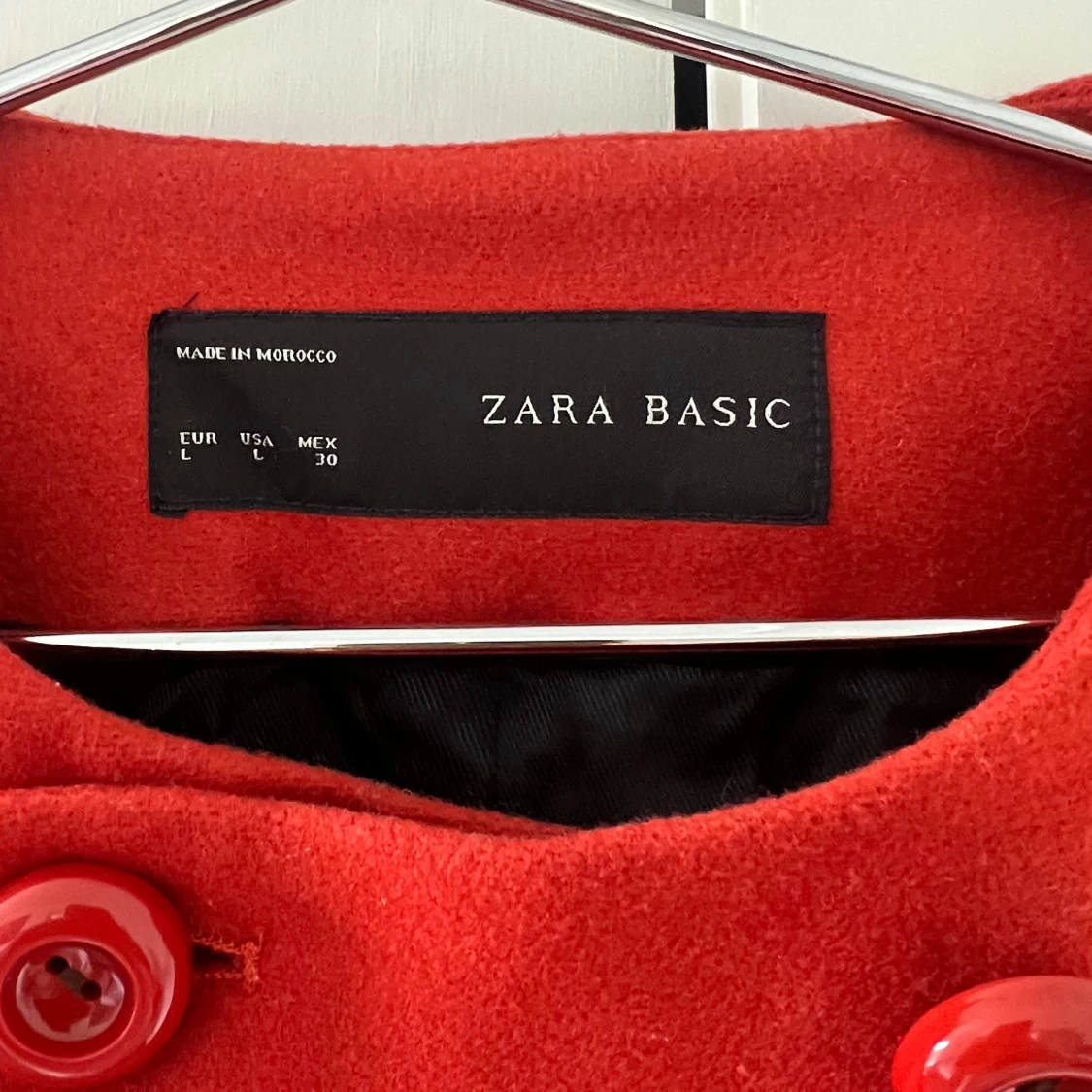 Röd kappa från Zara, stl L - 2