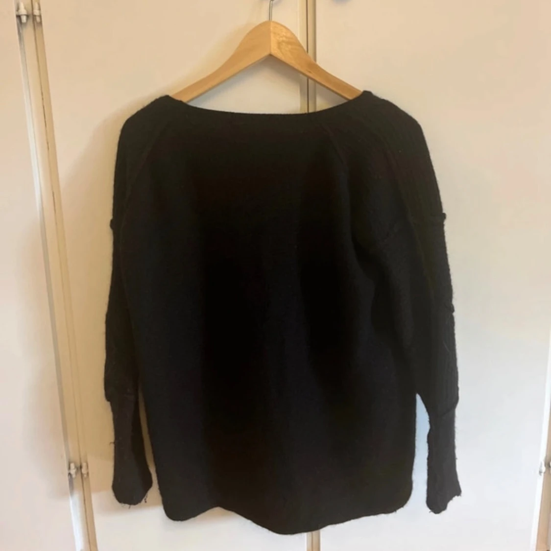 Svart stickad tröja från Hunkydory - 1