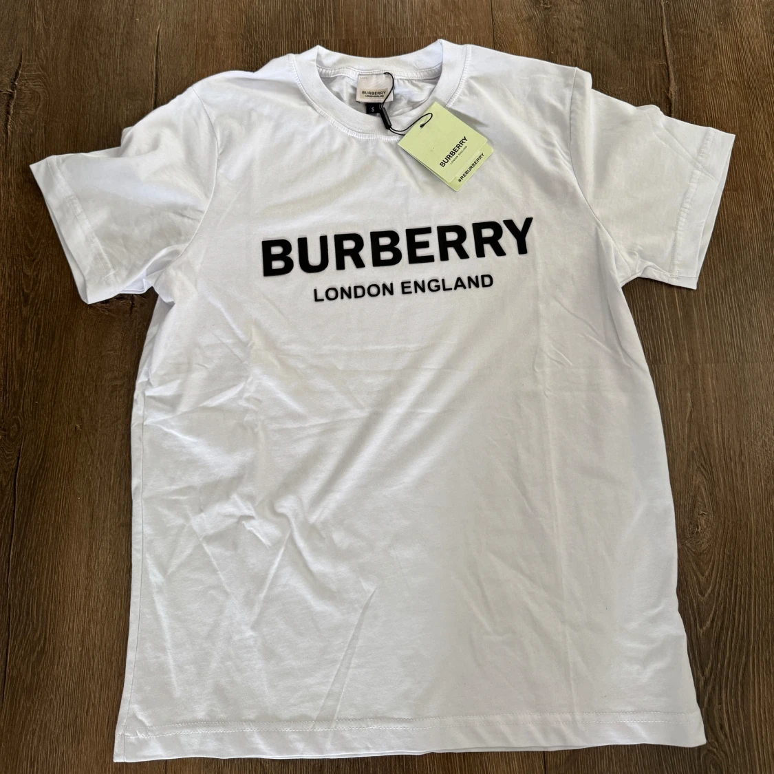 Vit Burberry t-shirt S