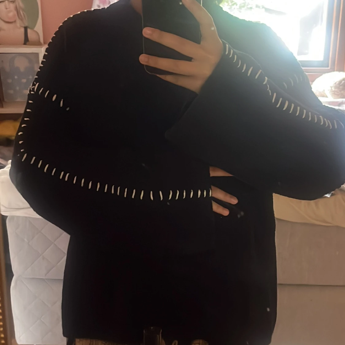 Svart stickad tröja från Gina