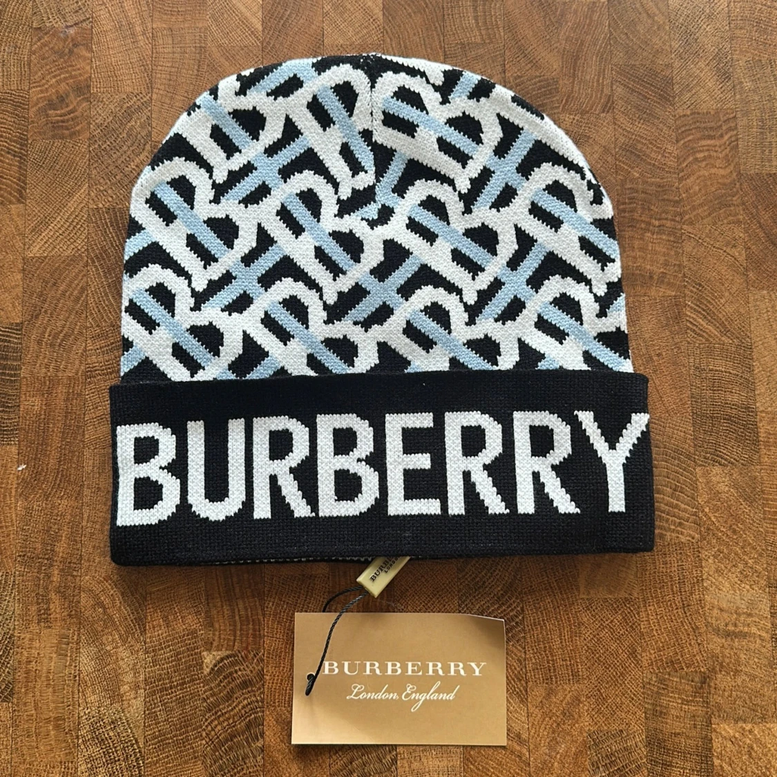 Burberry monogrammössa i svart och blått