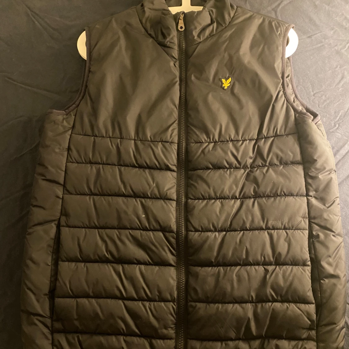 Svart dunväst från Lyle & Scott Junior