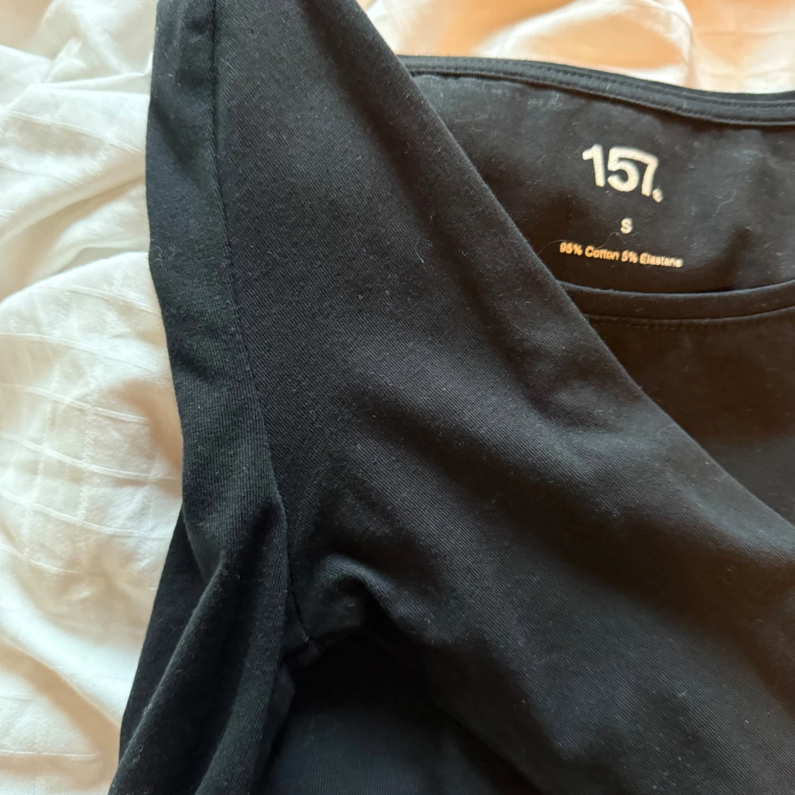 Svart långärmad topp från 157 - 2