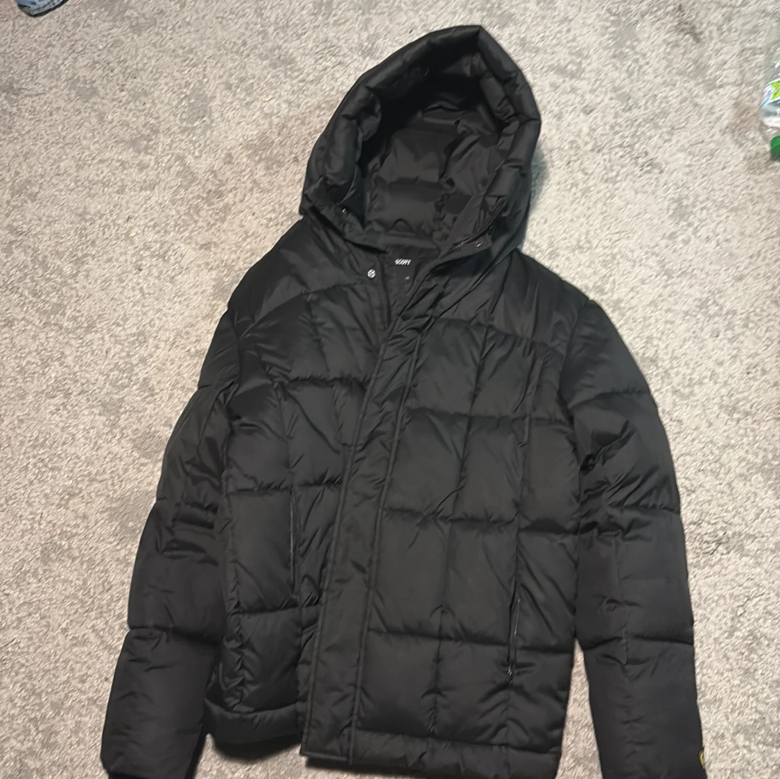 Svart pufferjacka från Lyle & Scott - 4