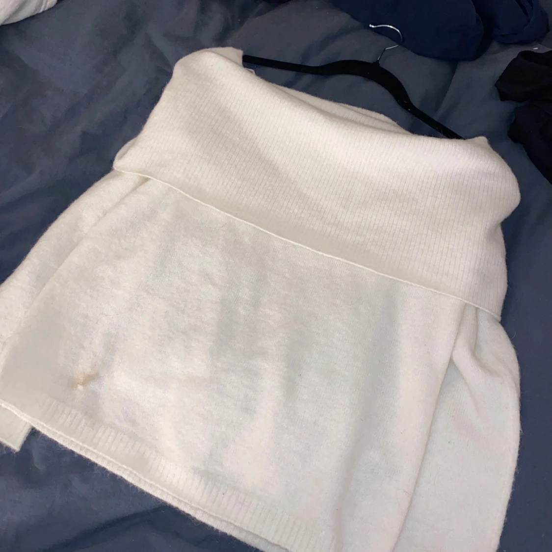 Vit stickad off shoulder tröja - 2