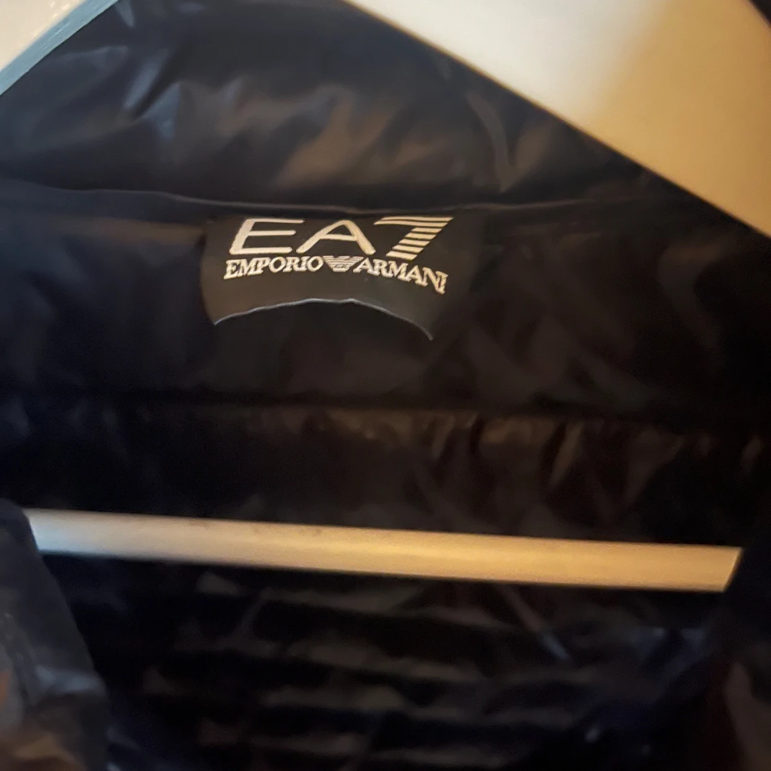 Svart dunväst från Emporio Armani - 1