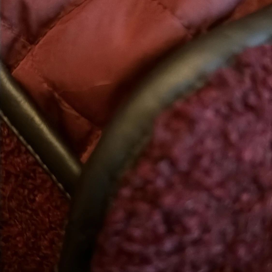 Vinröd teddyjacka från Geena - 4