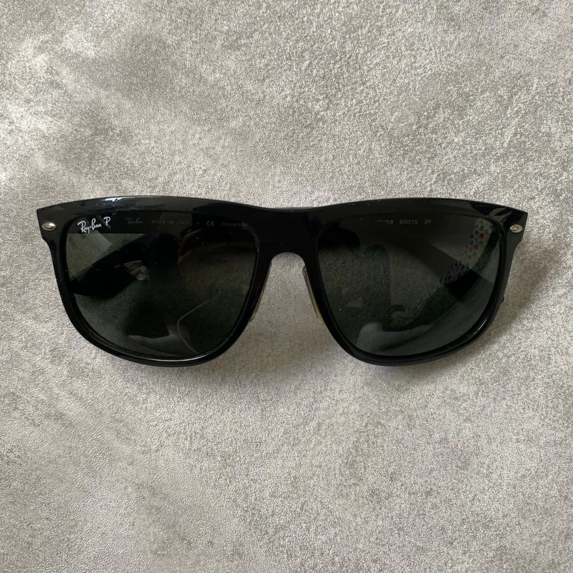 Svarta Ray-ban boyfriend solglasögon  - 1