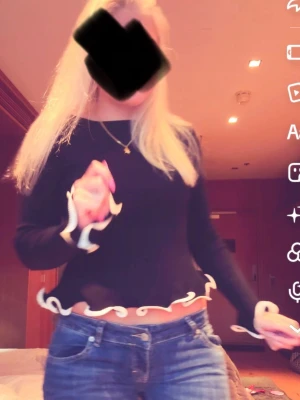 tröja gina - såå fin från gina tricot! sälja inte längre på hemsidan💞