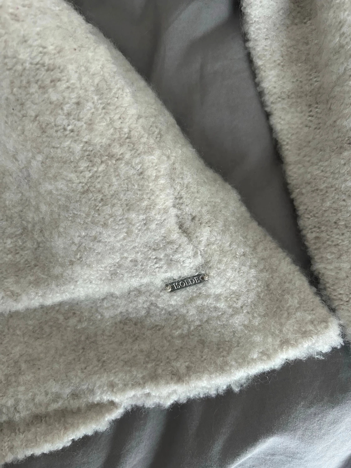 Beige fluffig kofta från Isolde - 3