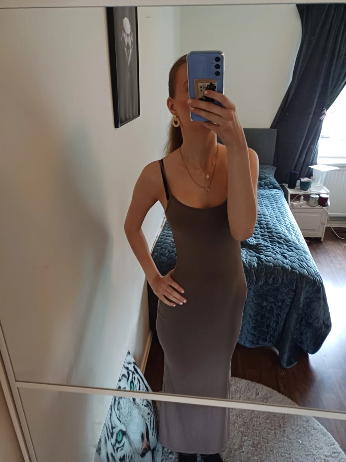 Brun långklänning med smala axelband