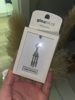 Navelpiercing - Oanvänd navelpiercing