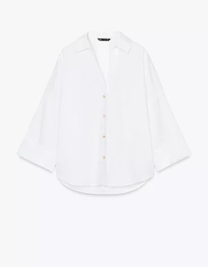 Vit oversized linneskjorta Zara - Säljer en vit skjorta från Zara i luftig linnemix. Strl xs. Pris 100 kr. Slut i lager. 