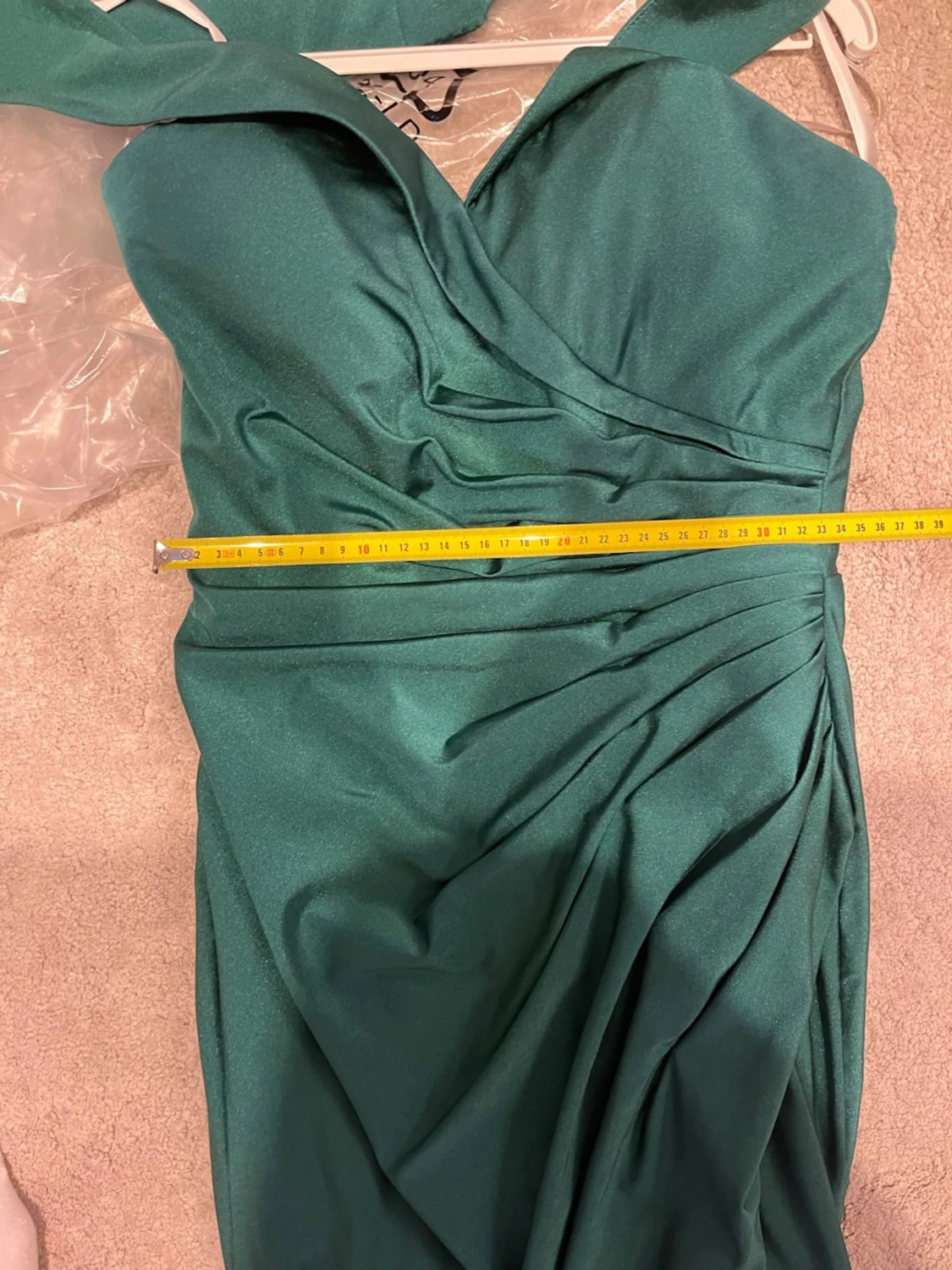 Grön axelbandslös långklänning - 5