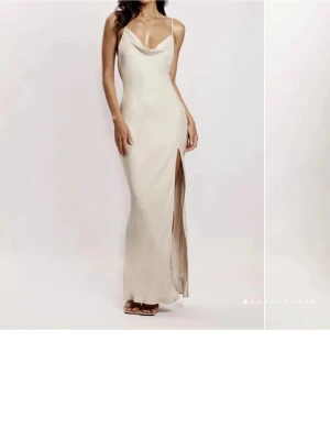 SÖKER - SÖKER meshki klänning i storlek xs/s