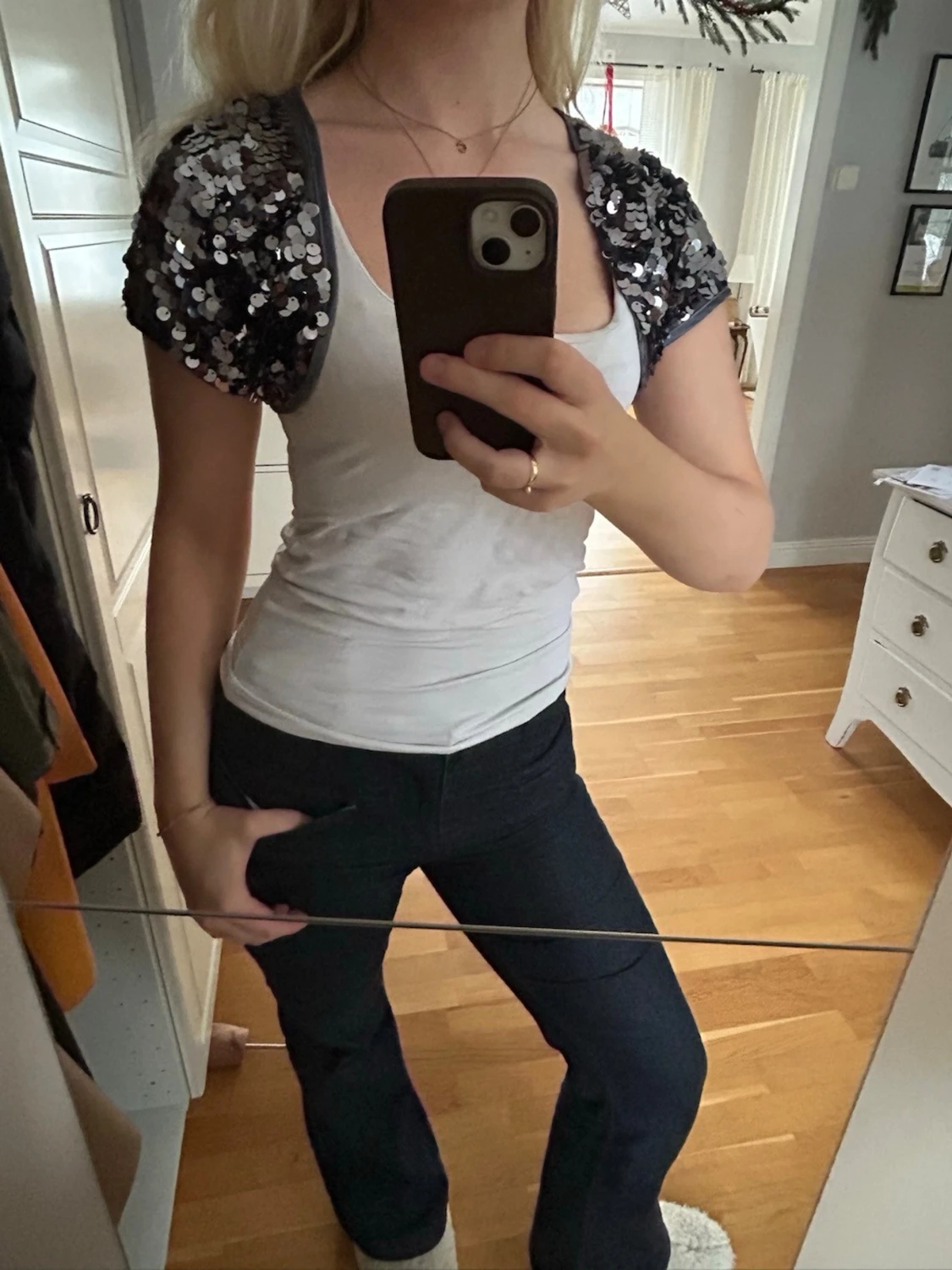 Svart bolerotopp med paljetter