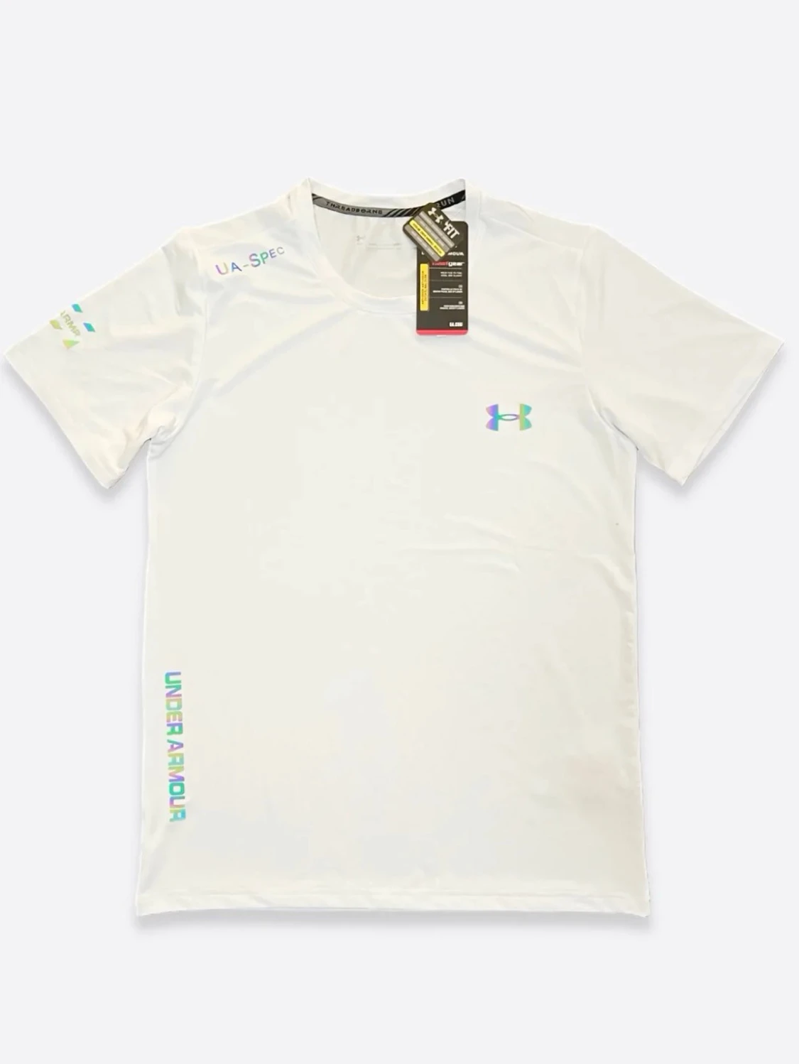 Vit t-shirt från Under Armour. Finns i alla storlekar!