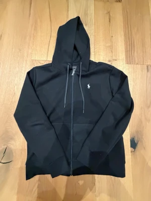 Ralph Lauren hooded zip  - Perfekt skick använd 1 gång 10/10 skick 