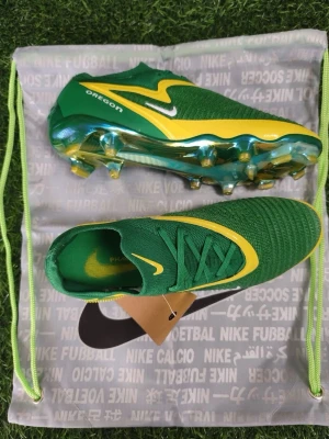 Nike fotbollsskor gröna/gula 🇧🇷 - 🇧🇷🇧🇷Nya från vårt lager alla storlekar finns 