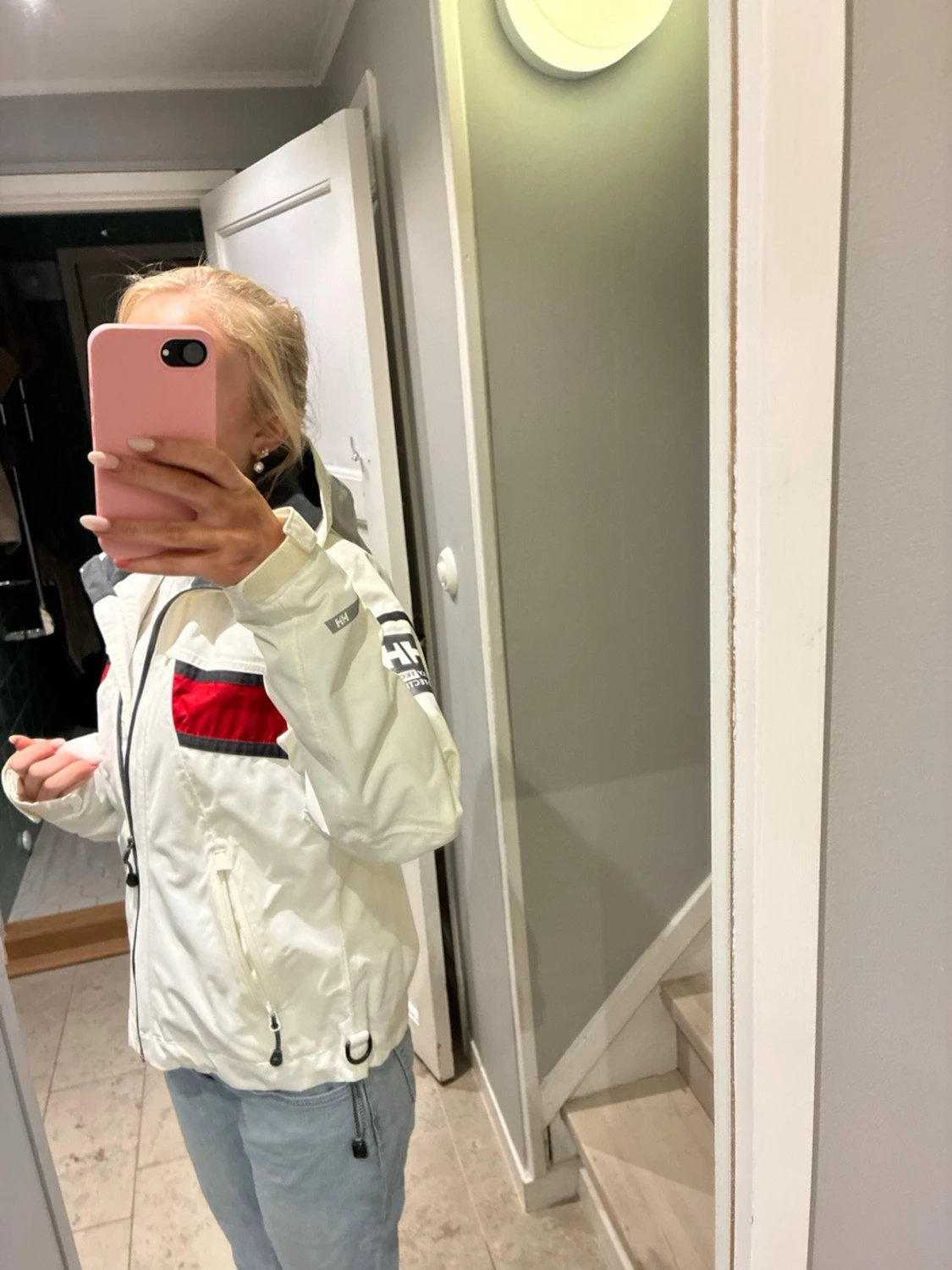 Vit vindjacka från Helly Hansen - 3