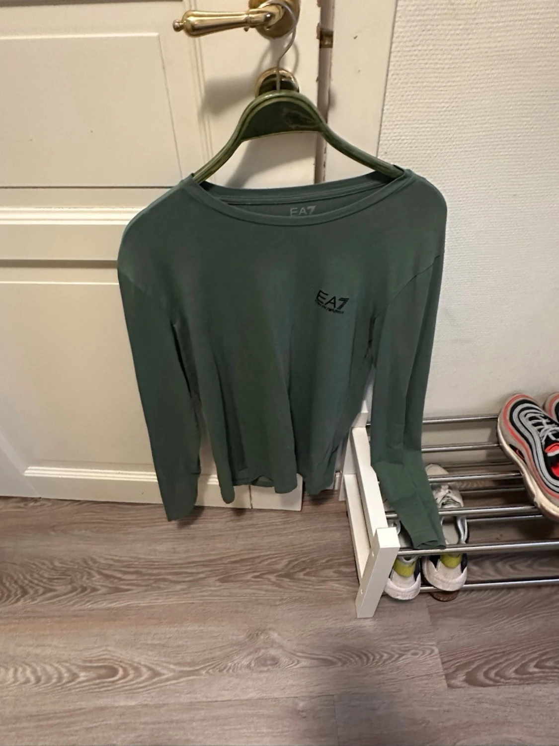 Säljer 7 stycken märkes tröjor  - 2