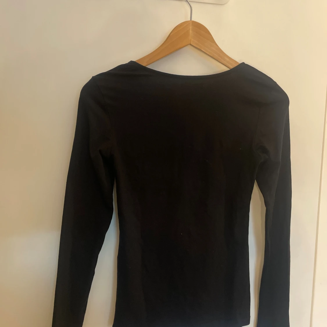 Svart långärmad tröja - 2