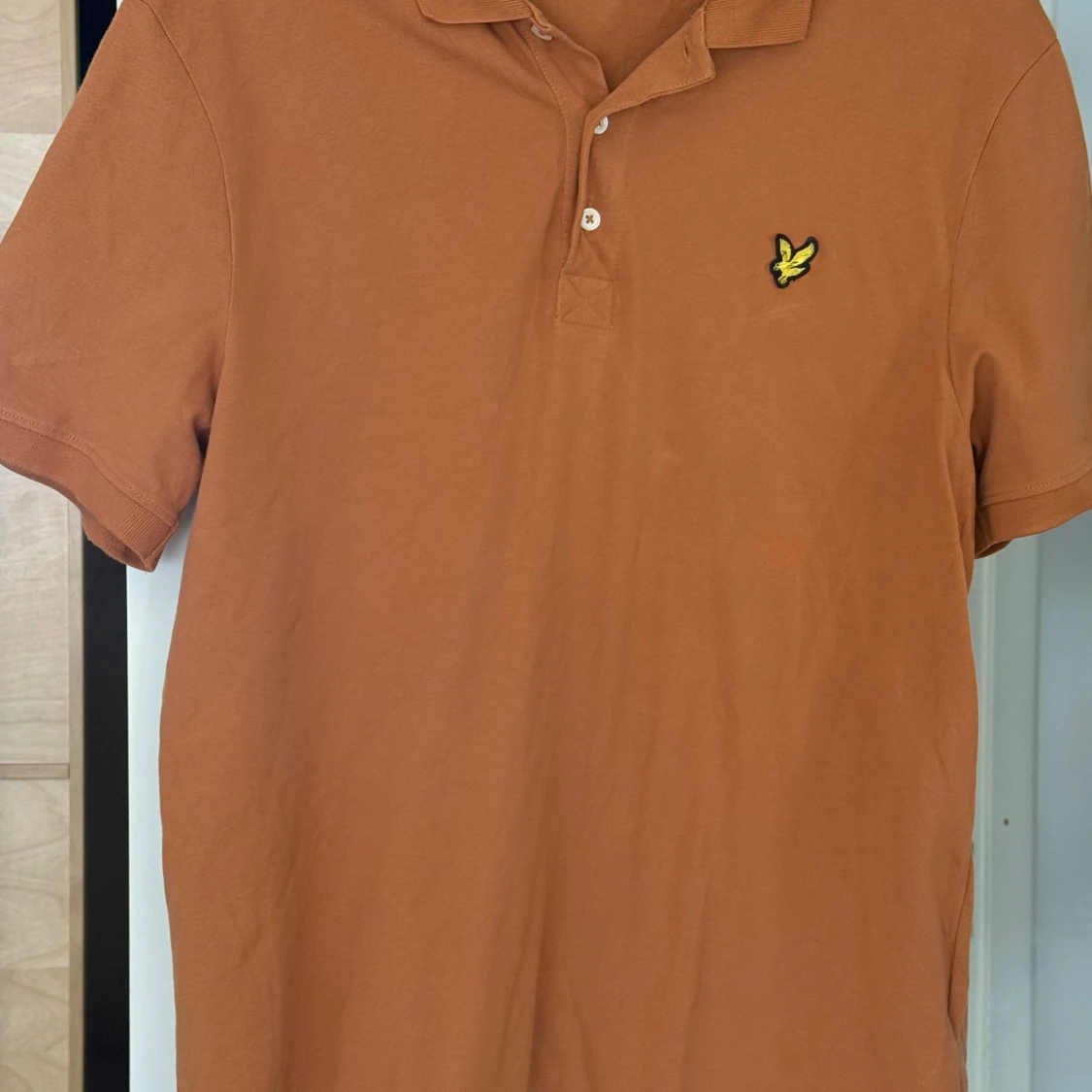 Brun pikétröja från Lyle & Scott - 2