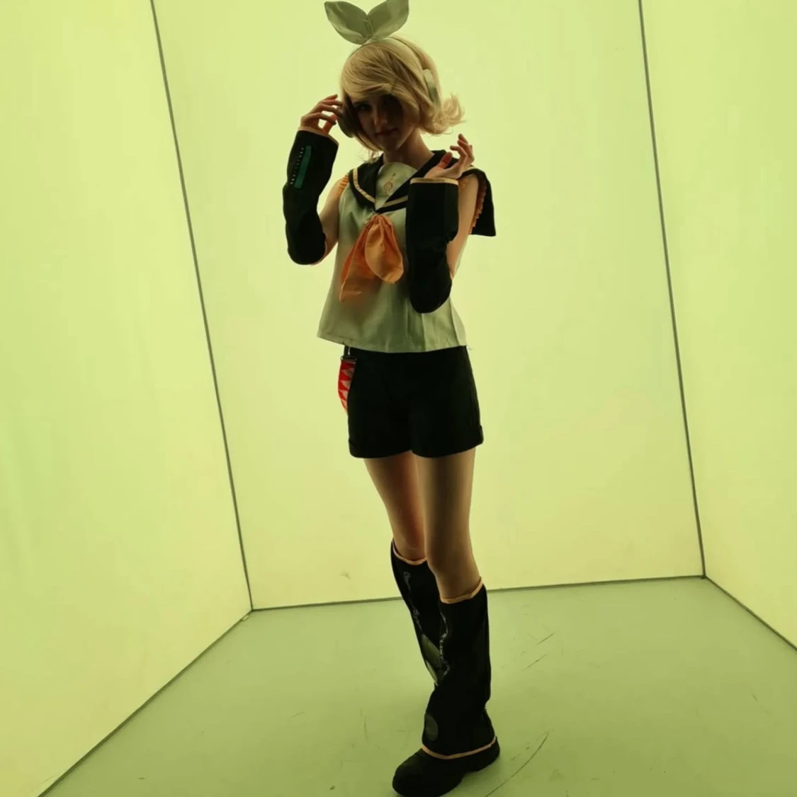 Rin Kagamine Cosplay  - 1