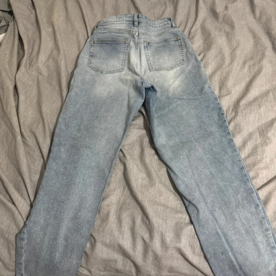 Ljusblå straight jeans från H&M - 1