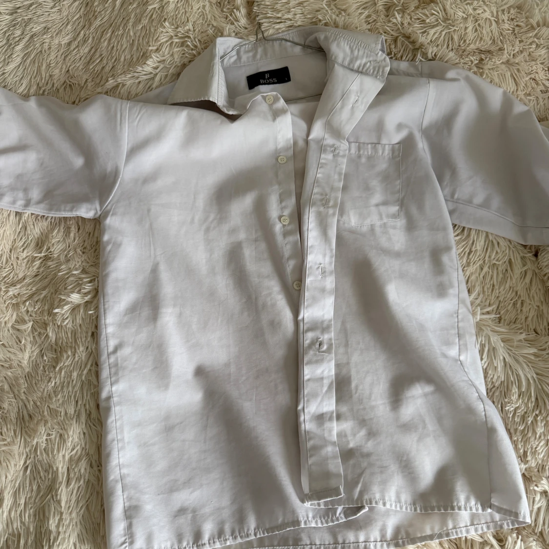 Vit kortärmad skjorta från Boss - 1