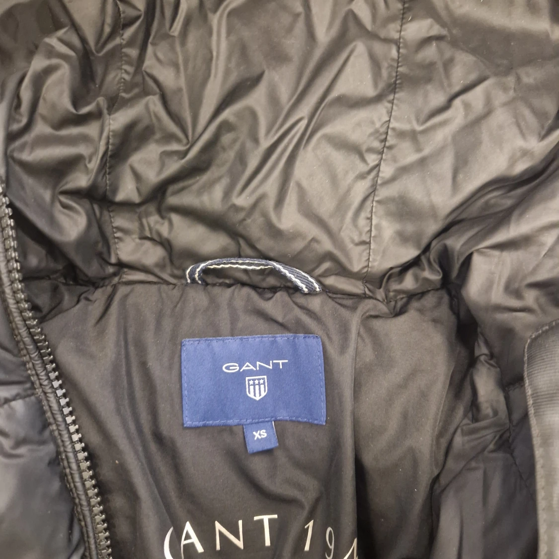 Svart pufferjacka från Gant XS - 1