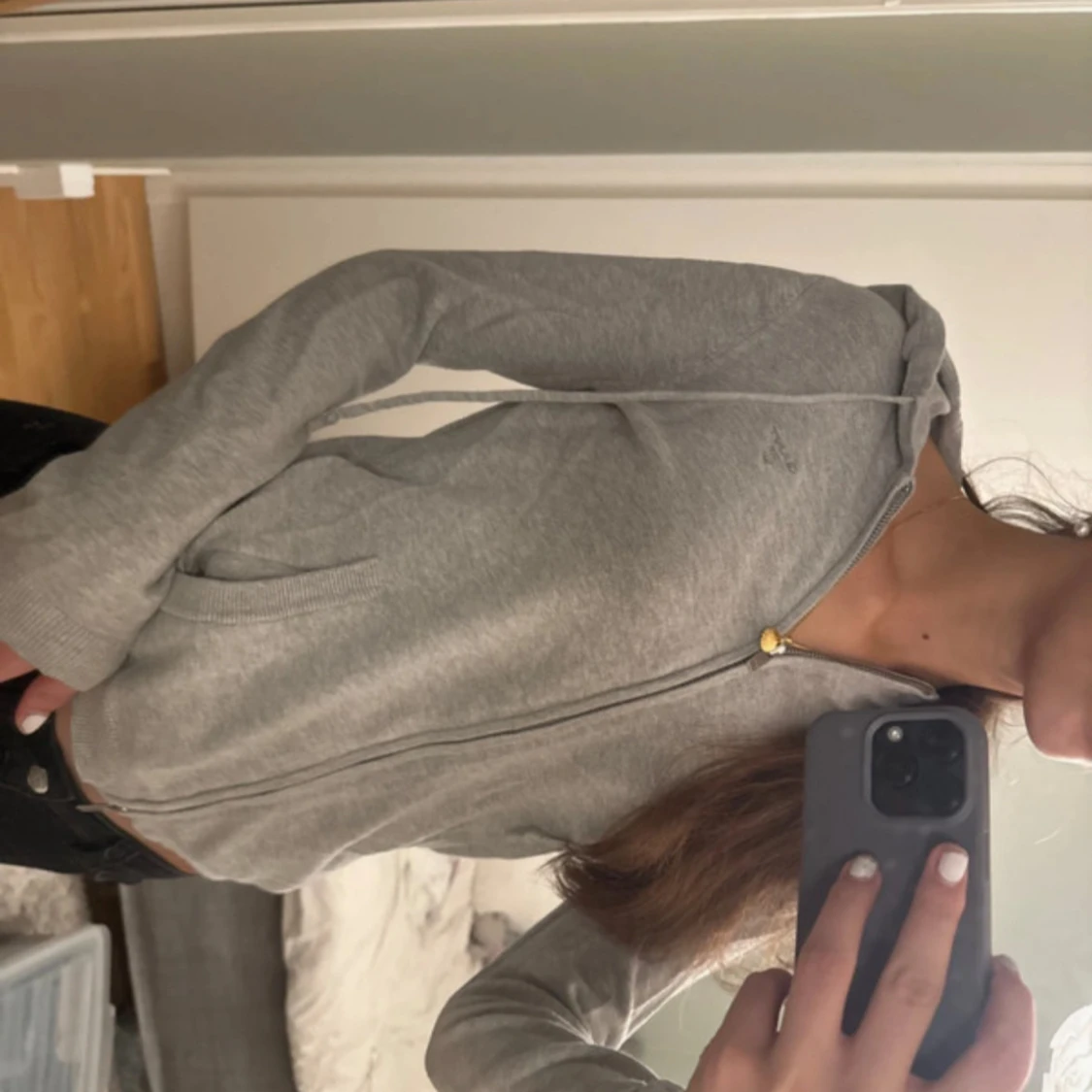 Grå stickad zipup hoodie - 1