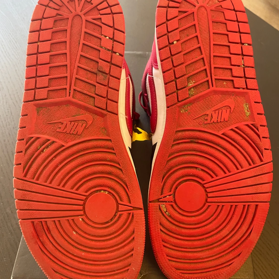 Nike Air Jordan 1 Mid röd/svart/vit - 3