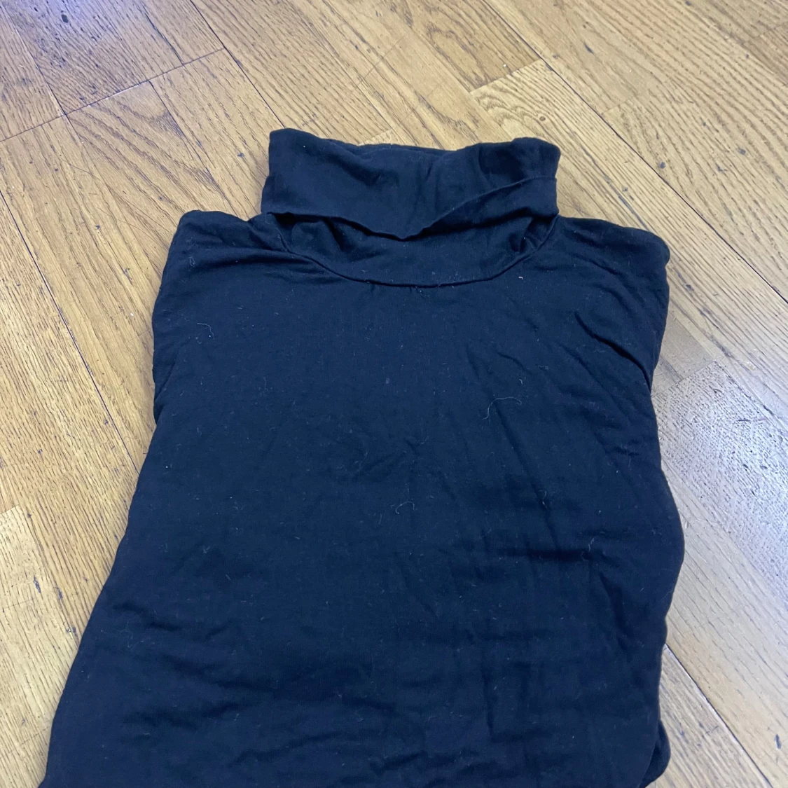 Svart polotröja från Lindex - 1