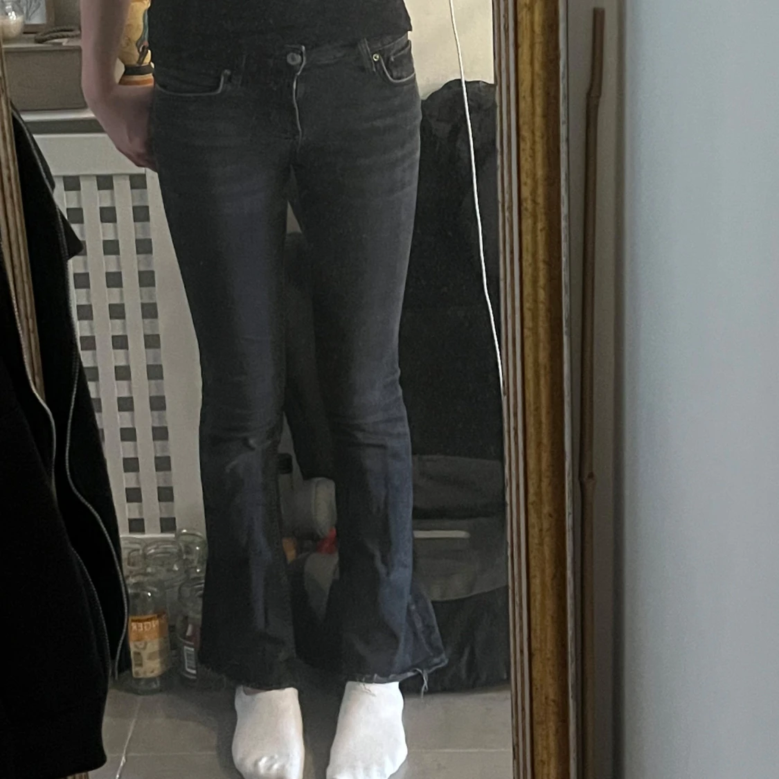 Svarta low bootcut jeans - 3