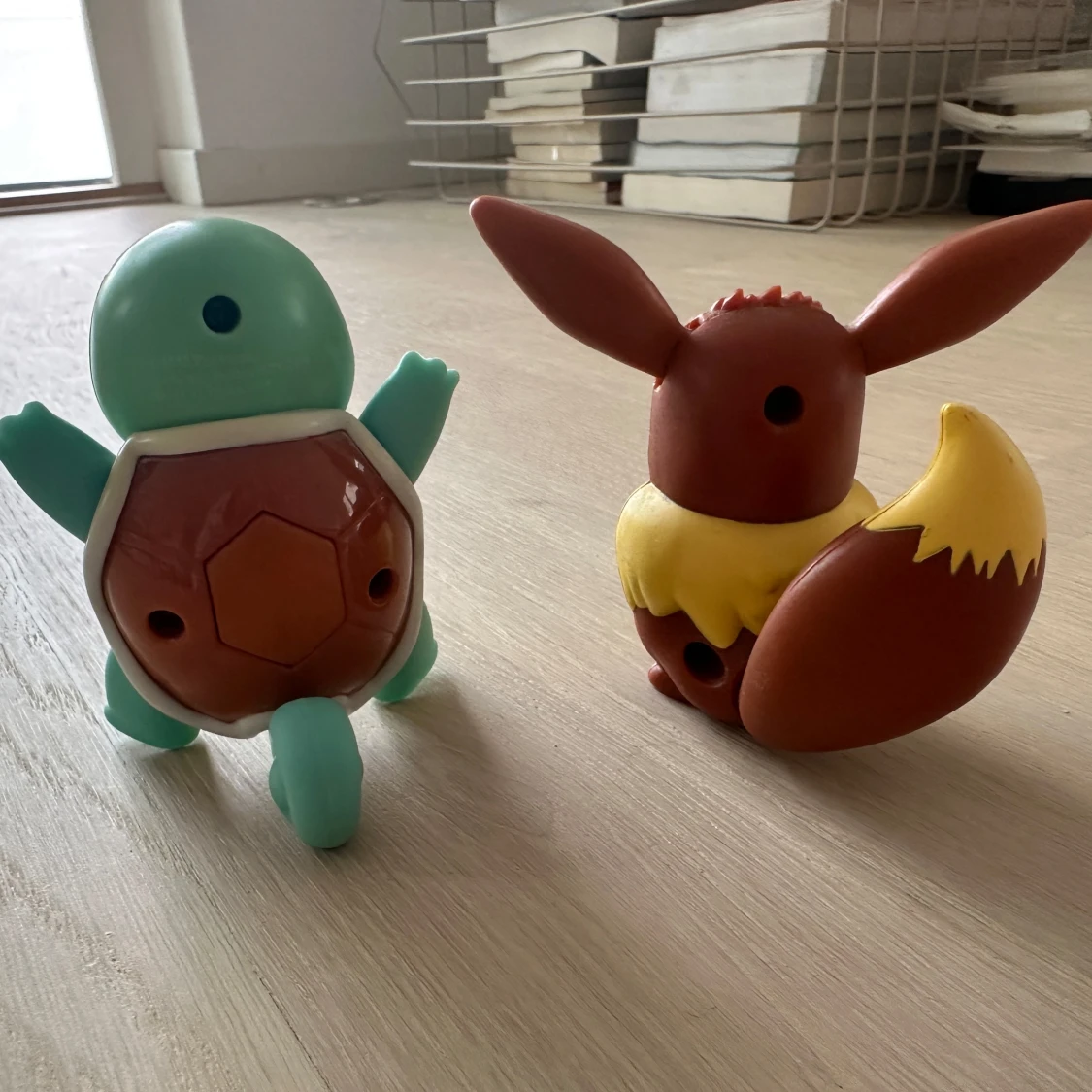 Pokémon McDonald's 2016 Squirtle & Eevee Figurines - 1