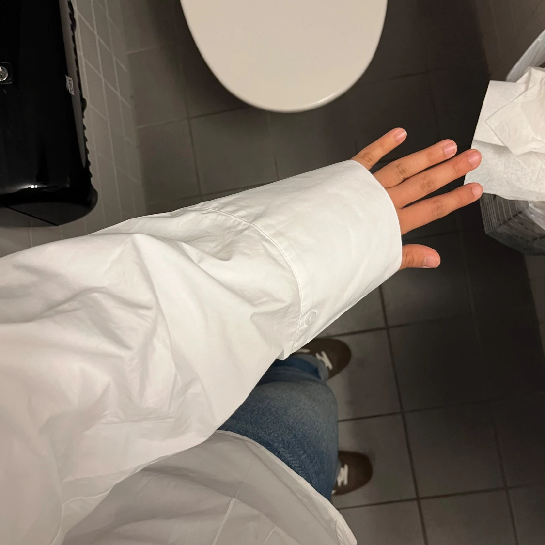 Vit skjorta med vida ärmar - 1