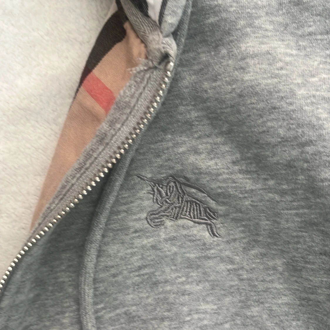 Grå hoodie från Burberry - 1