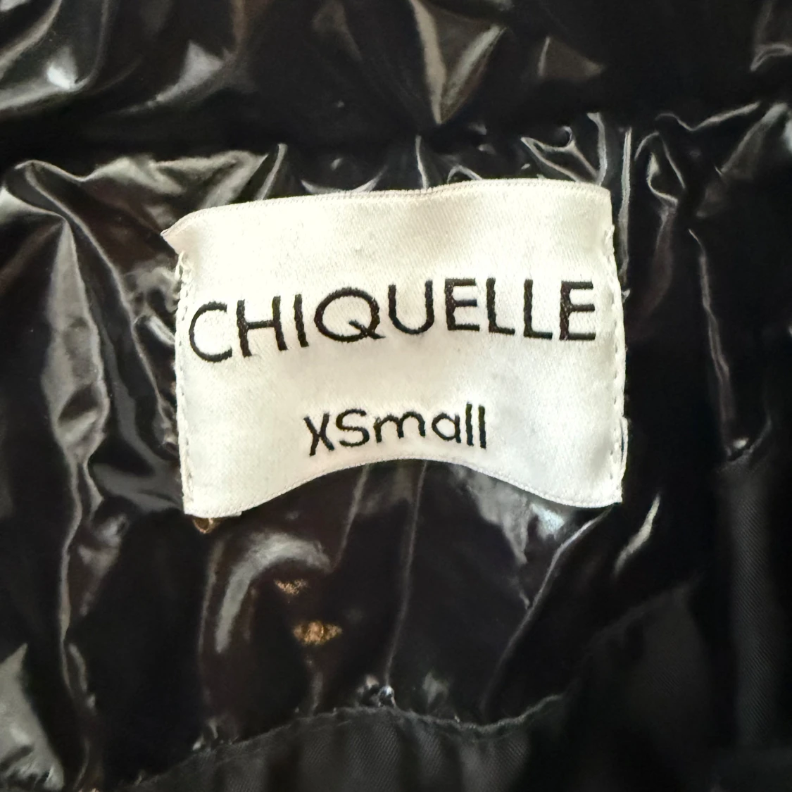 Svart pufferjacka från Chiquelle XS - 1