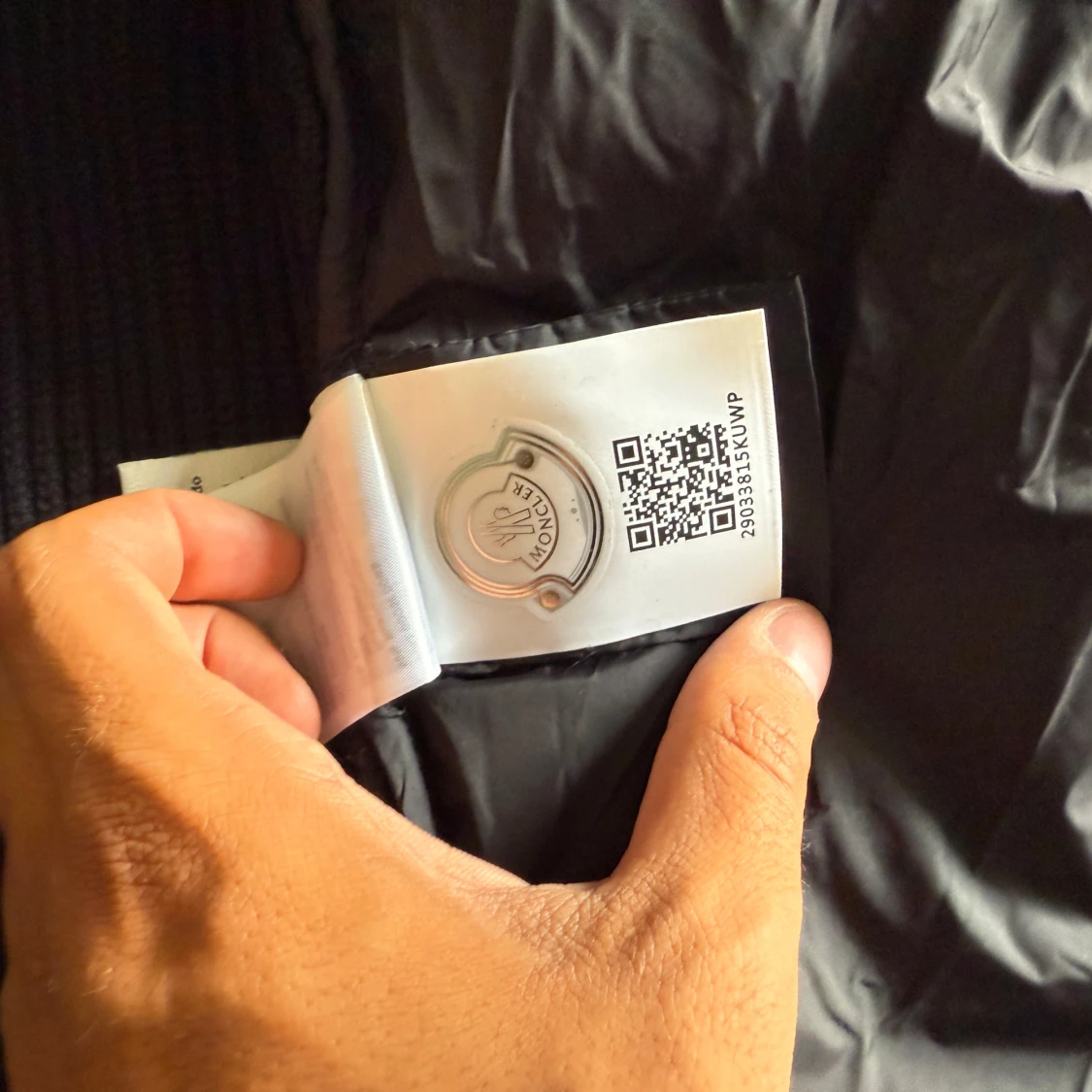 Svart Moncler dunjacka med stickade ärmar - 2