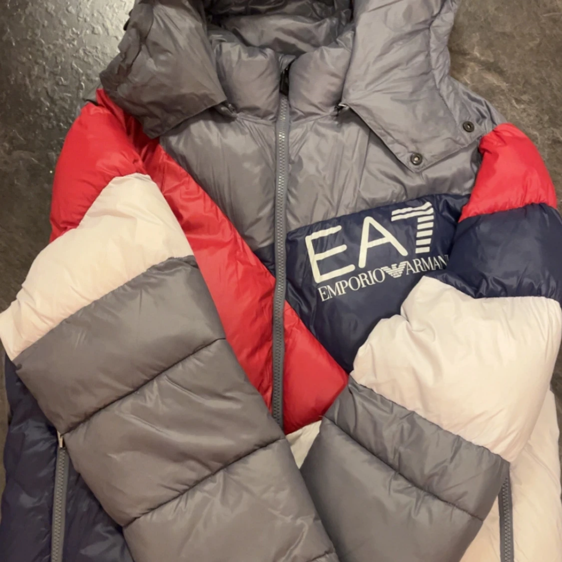 Flerfärgad pufferjacka från Emporio Armani