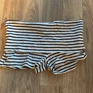 ”Yoga pants shorts” ifrån gina tricot - Super gulliga och mysiga  randiga shorts ifrån gina tricot 