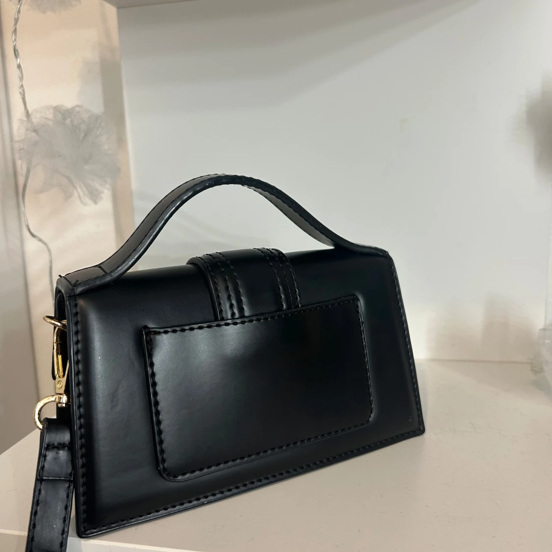 Svart väska  - 3