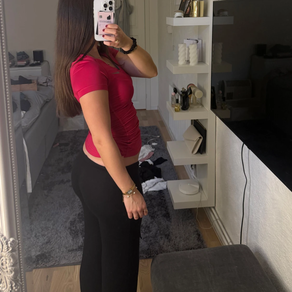 Röd/ rosa Nike träningstopp med v-ringning - 2