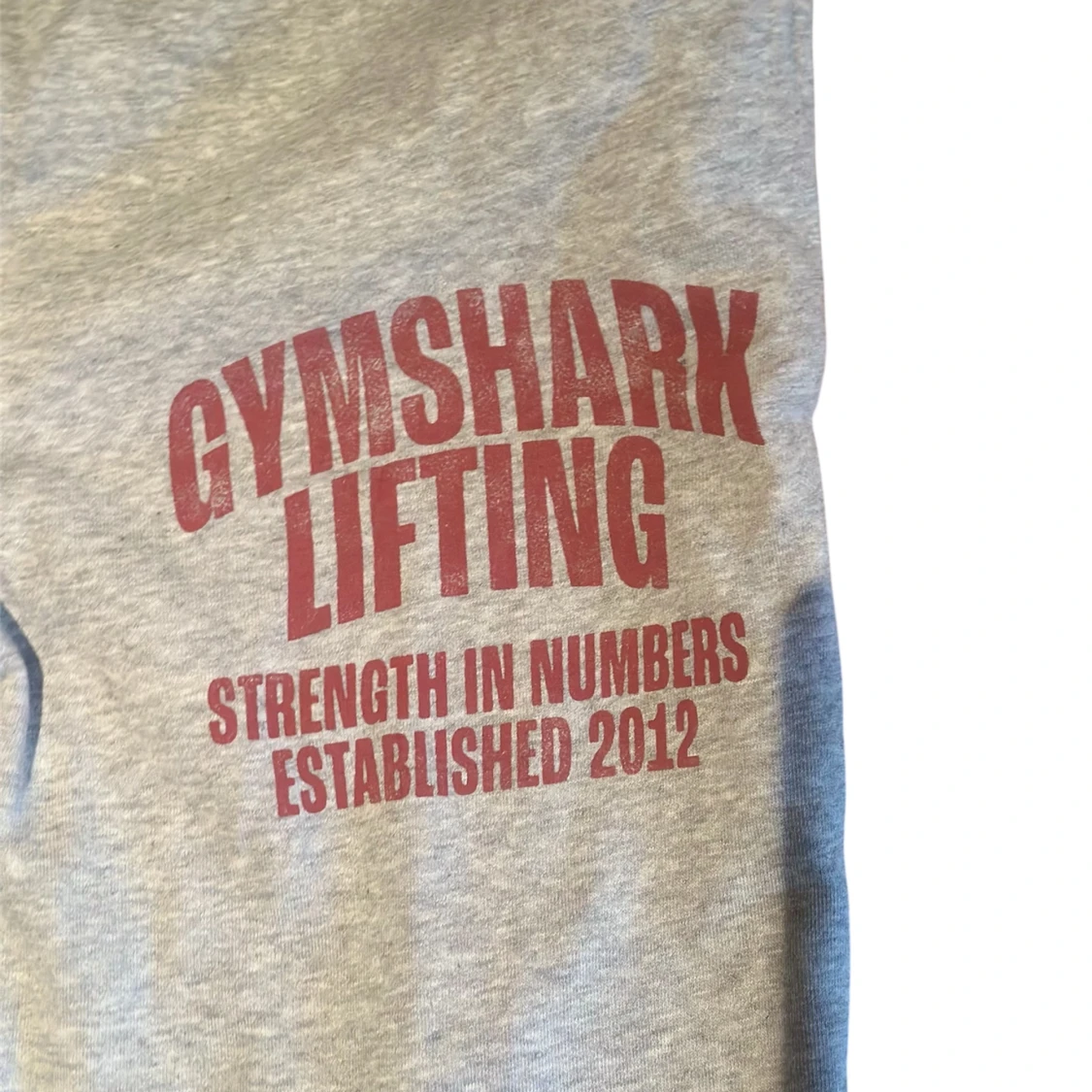 Grå mjukisbyxor från Gymshark strl small - 1