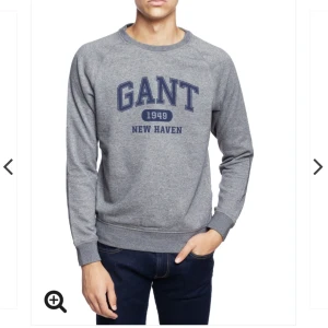 Oanvänd Gant tröja Storlek S - Helt ny med lappen på. Storlek S herr. Säljes då den aldrig kom till användning. Ord.pris 1000 kr. Mitt pris är 500 kr. Inga byten eller returer. Skickar spårbart och försäkrat 