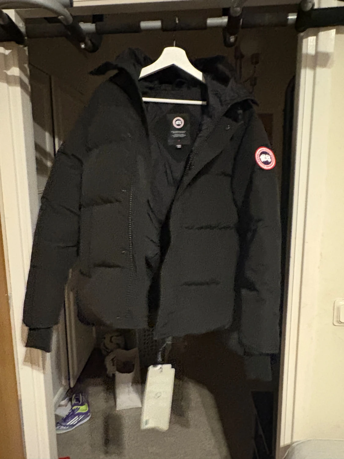 Svart pufferjacka från Canada Goose - 2