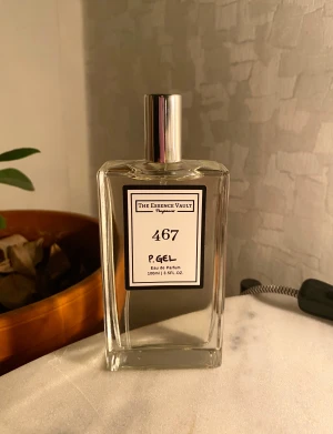 The Essence Vault 467 EdP 100ml - The Essence Vault 467. Pistachio Gelato. Endast testad. En söt och härlig doft 🍦 
