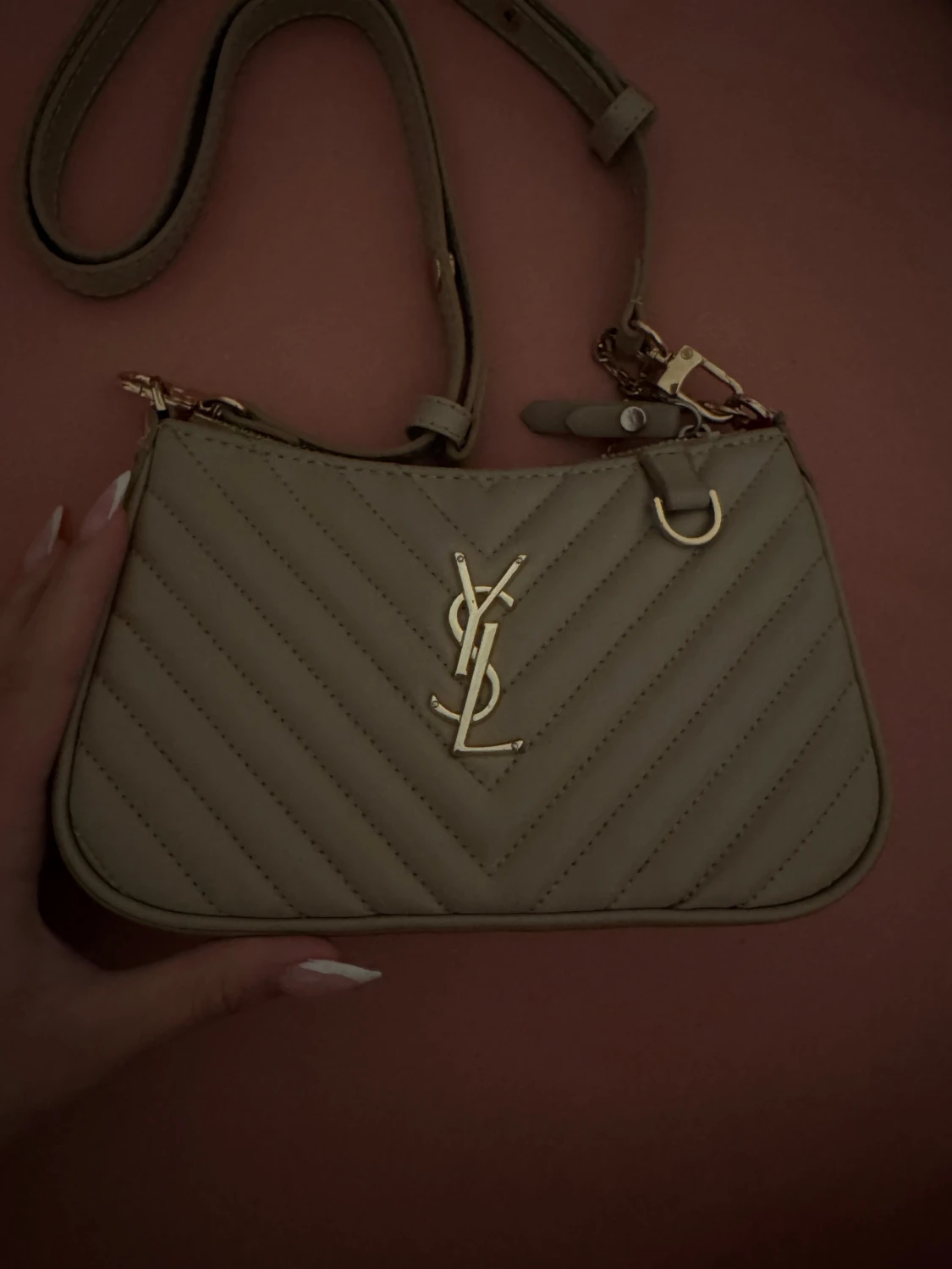 Beige quiltad YSL axelväska i skinn - 2
