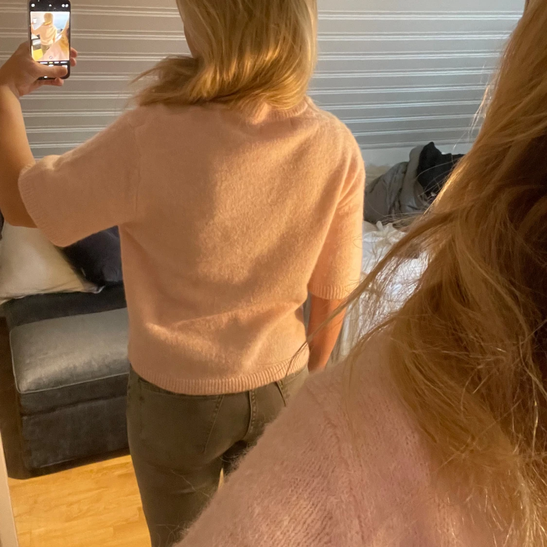 Ljusrosa stickad tröja med kort ärm - 1